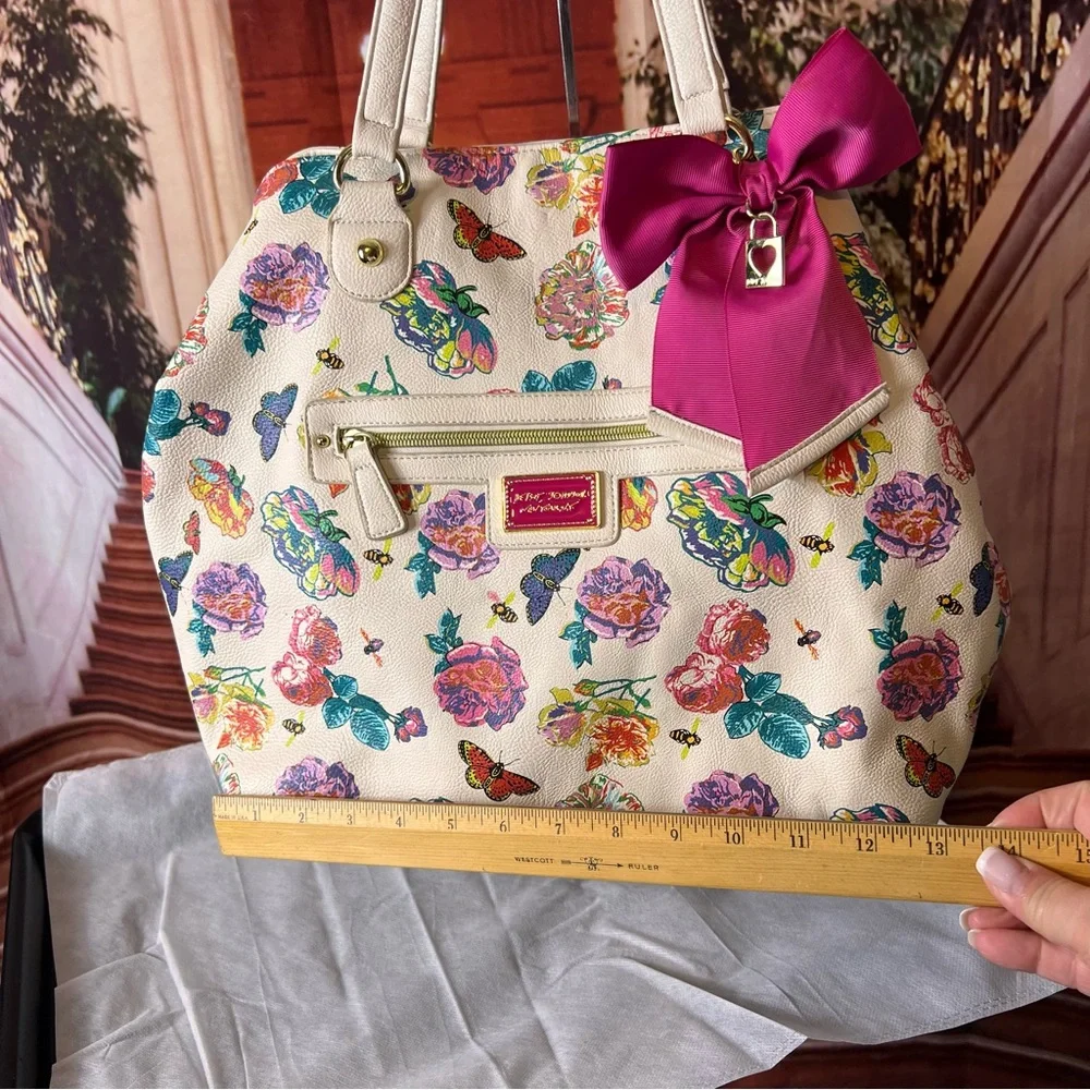 Betsey Johnson Large Colorful Floral Women's Bag with Pink Bow 🎀 charm - Picture 7 of 15